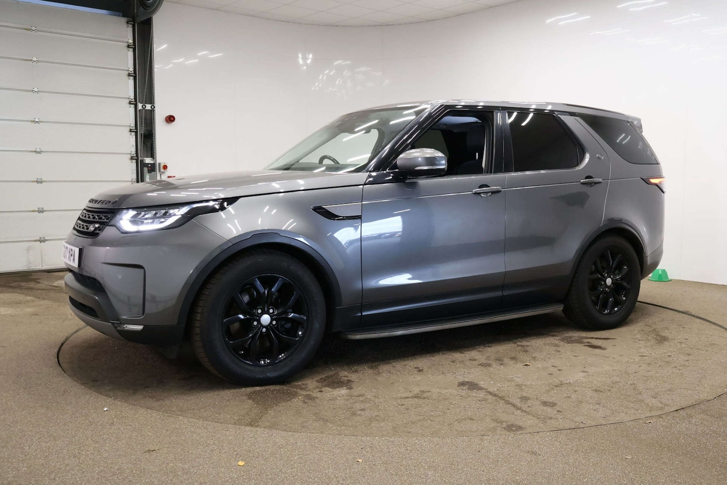 Used Land Rover Discovery 2017 for sale - 76630391: Photo 15
