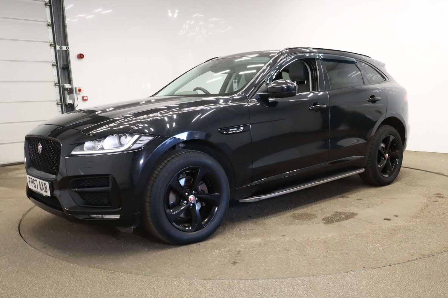 Used Jaguar F-Pace 2017 for sale - 76611744: Photo 21
