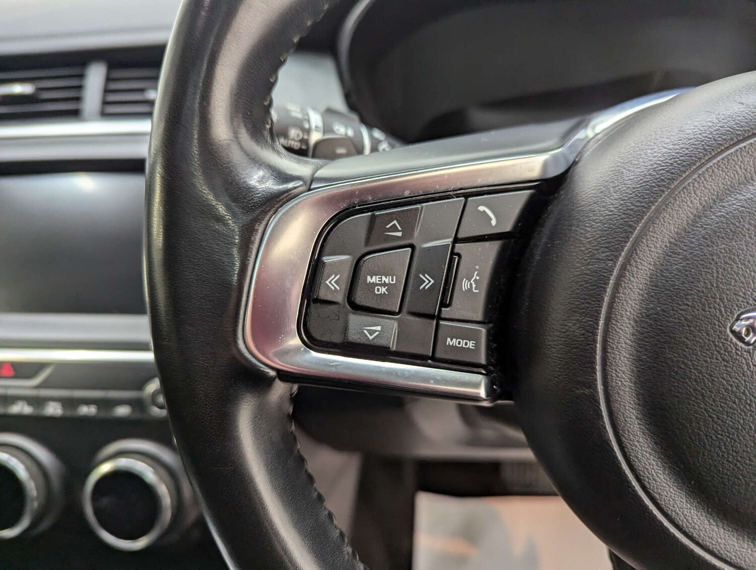 Used Jaguar E-Pace 2018 for sale - 77789090: Photo 74