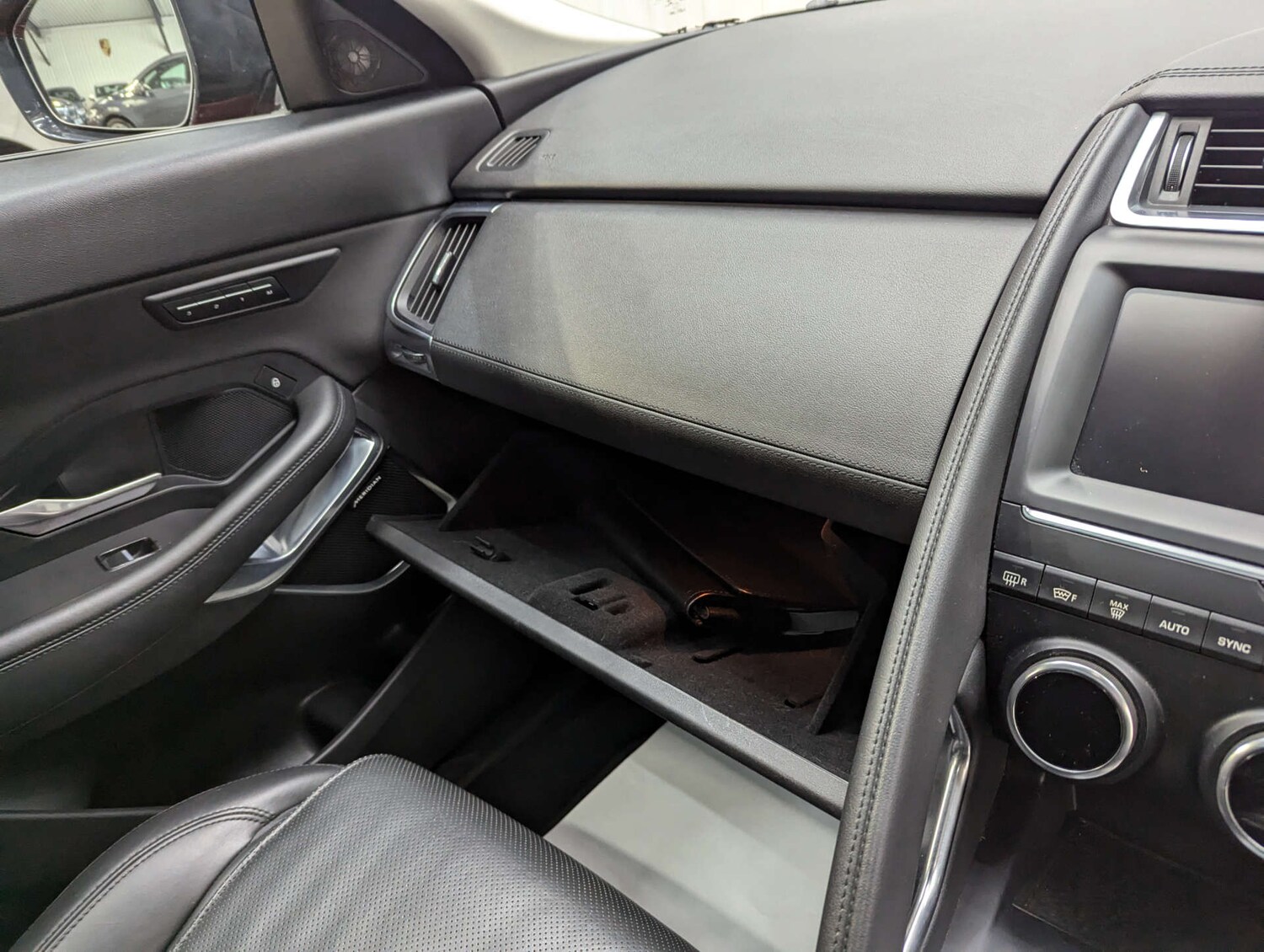 Used Jaguar E-Pace 2018 for sale - 77789090: Photo 84