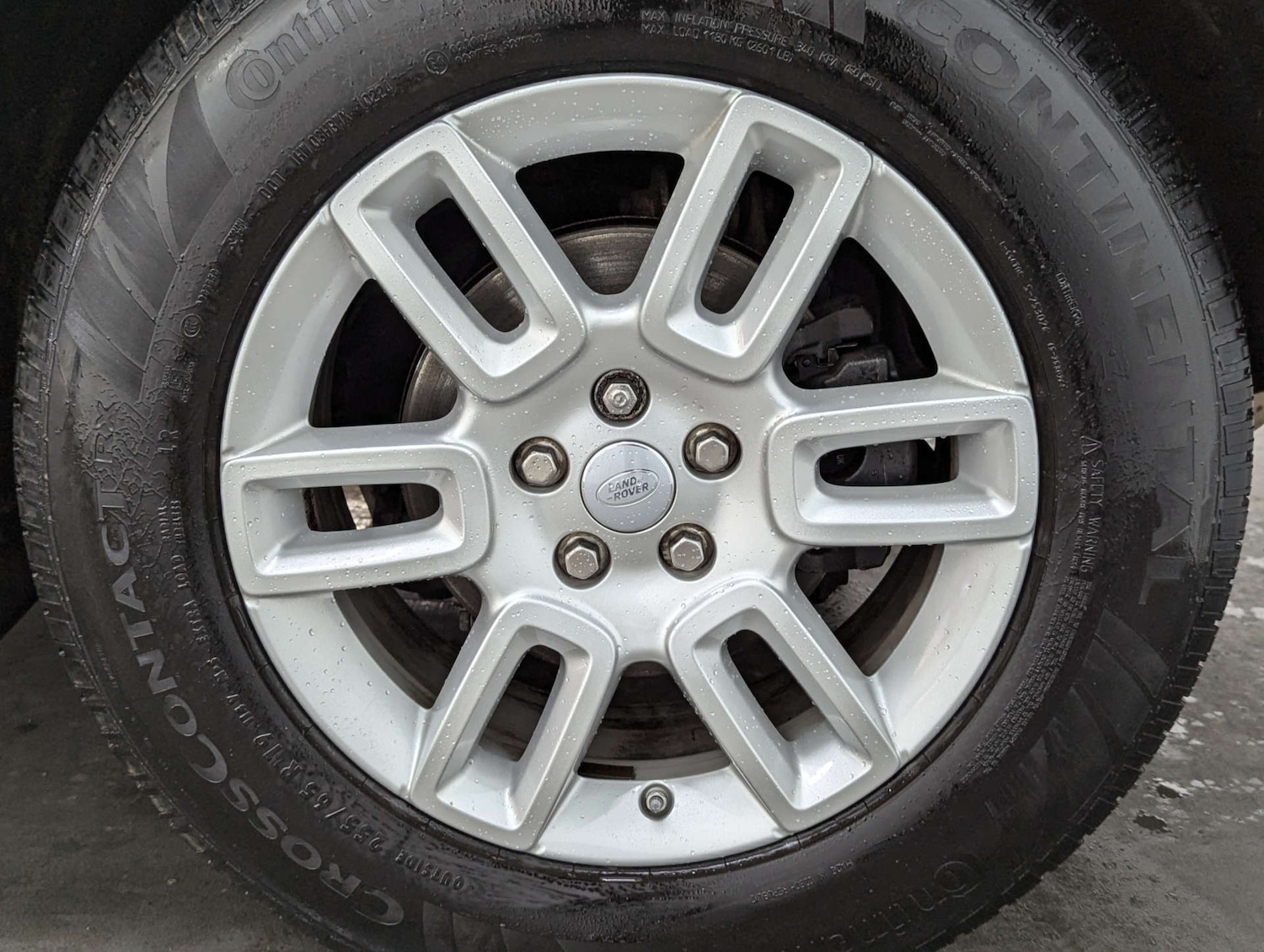 Used Land Rover Defender 2020 for sale - 76410700: Photo 31