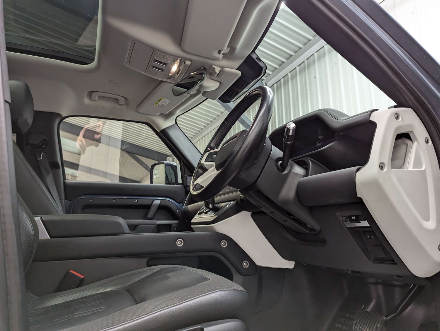 Used Land Rover Defender 2020 for sale - 76410700: Photo 49