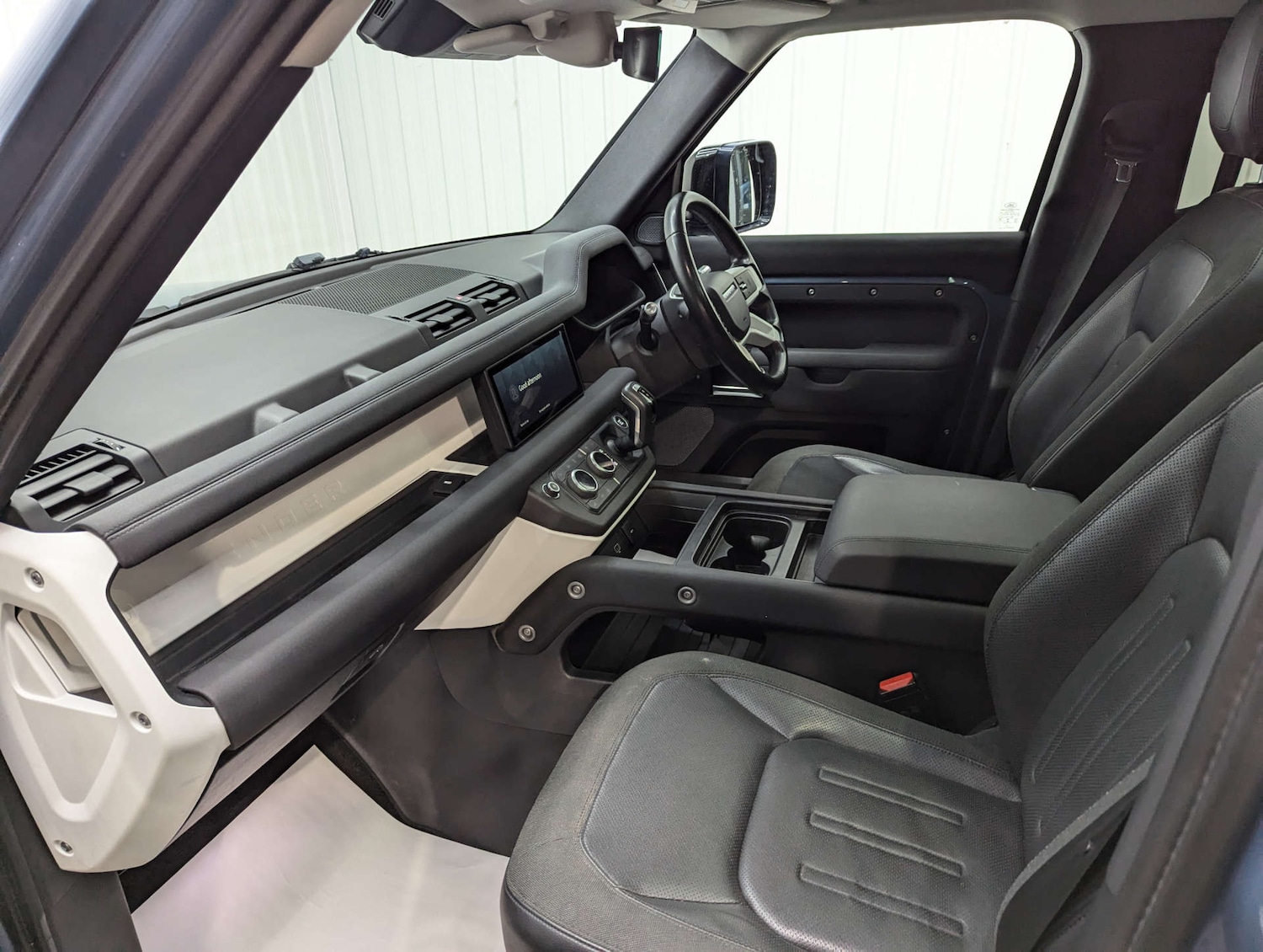 Used Land Rover Defender 2020 for sale - 76410700: Photo 53