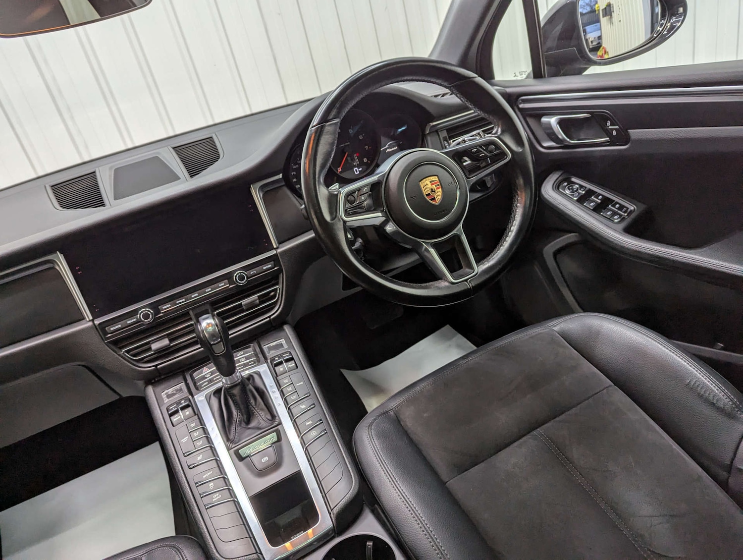 Used Porsche Macan 2019 for sale - 77984299: Photo 50