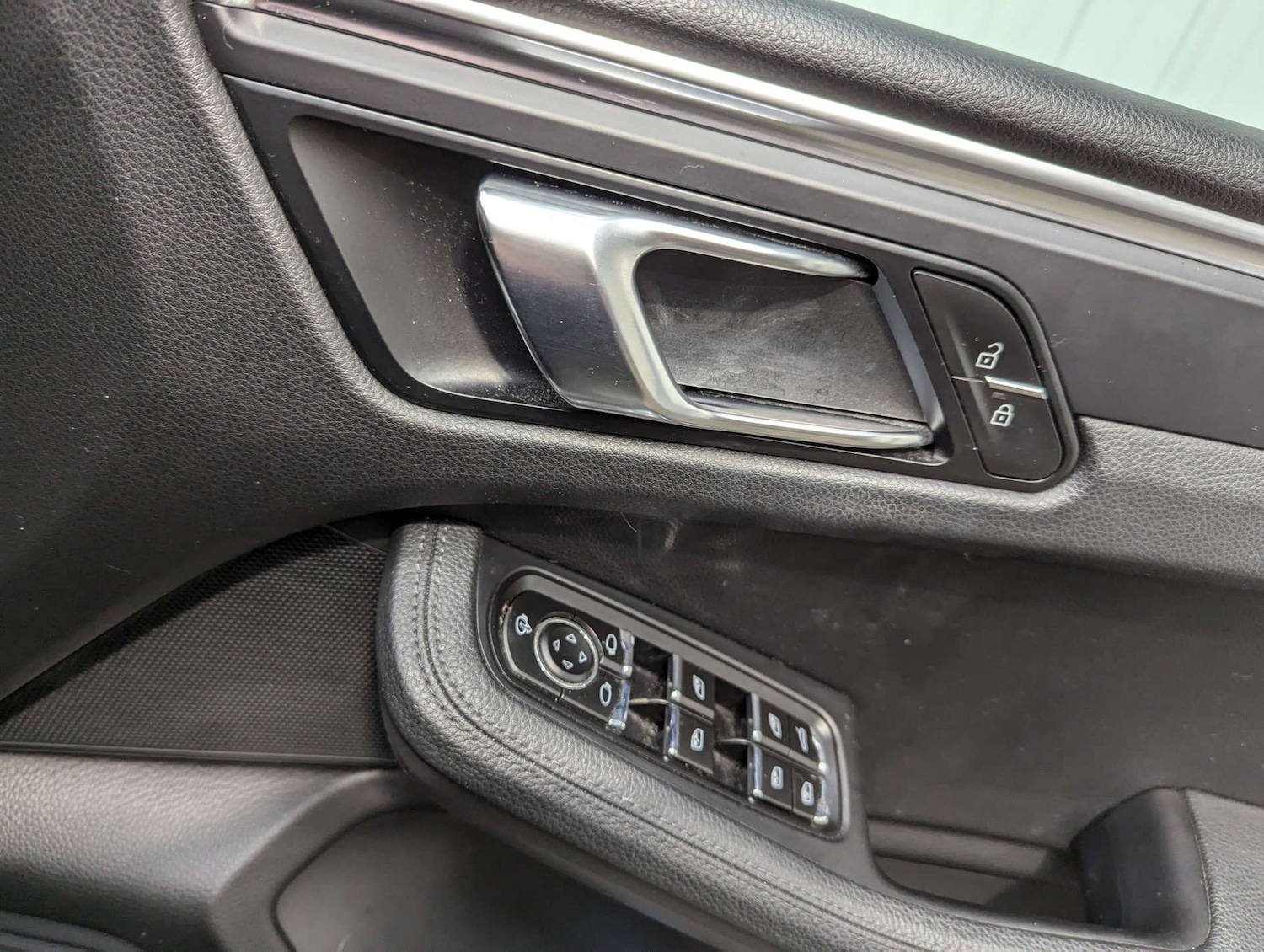 Used Porsche Macan 2019 for sale - 77984299: Photo 83