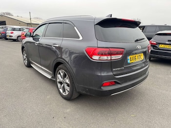 Used Kia Sorento 2016 for sale - 77850608: Photo