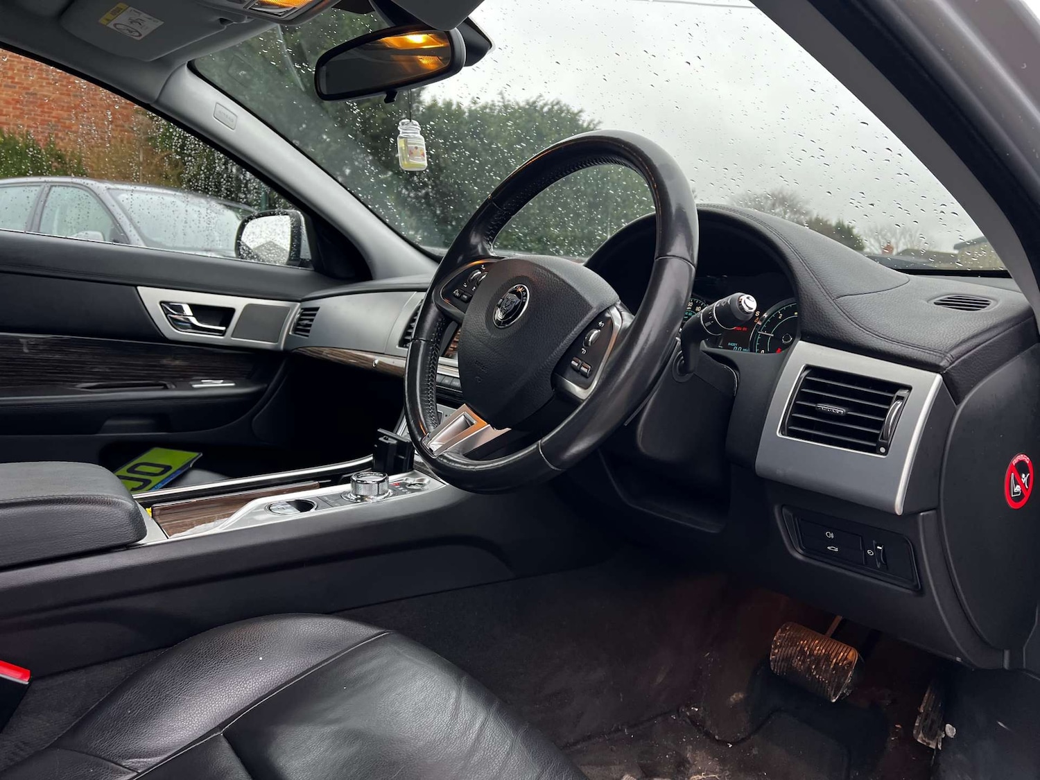 Used Jaguar XF 2015 for sale - 77409799: Photo 4