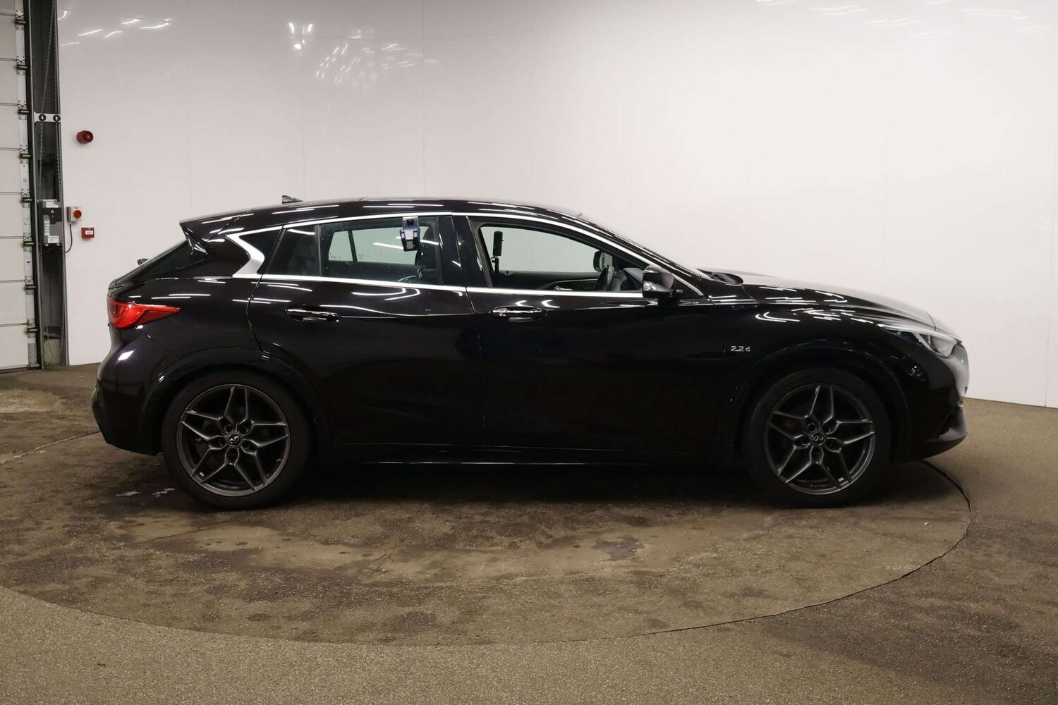 Used Infiniti Q30 2016 for sale - 77434663: Photo 9