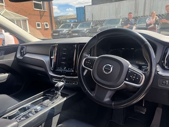 Used Volvo XC60 2020 for sale - 76278117: Photo 4