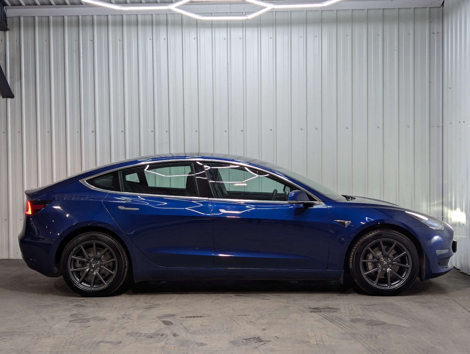 Used Tesla Model 3 2019 for sale - 76669811: Photo 27