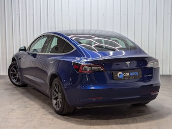 Used Tesla Model 3 2019 for sale - 76669811: Photo