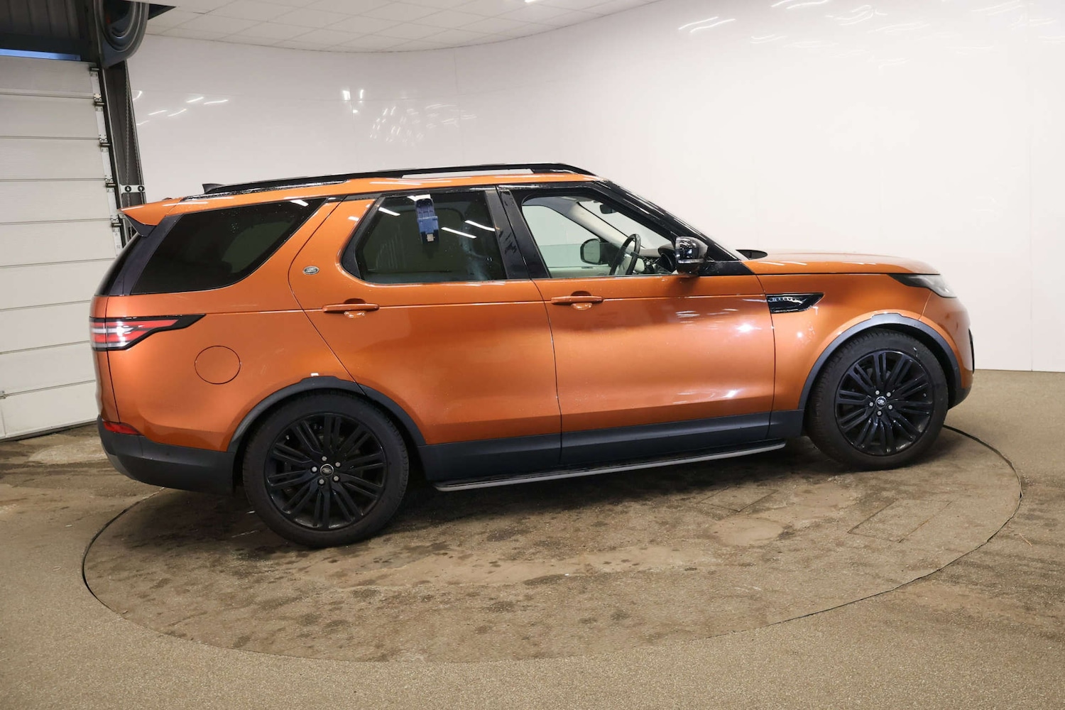 Used Land Rover Discovery 2016 for sale - 77609409: Photo 9