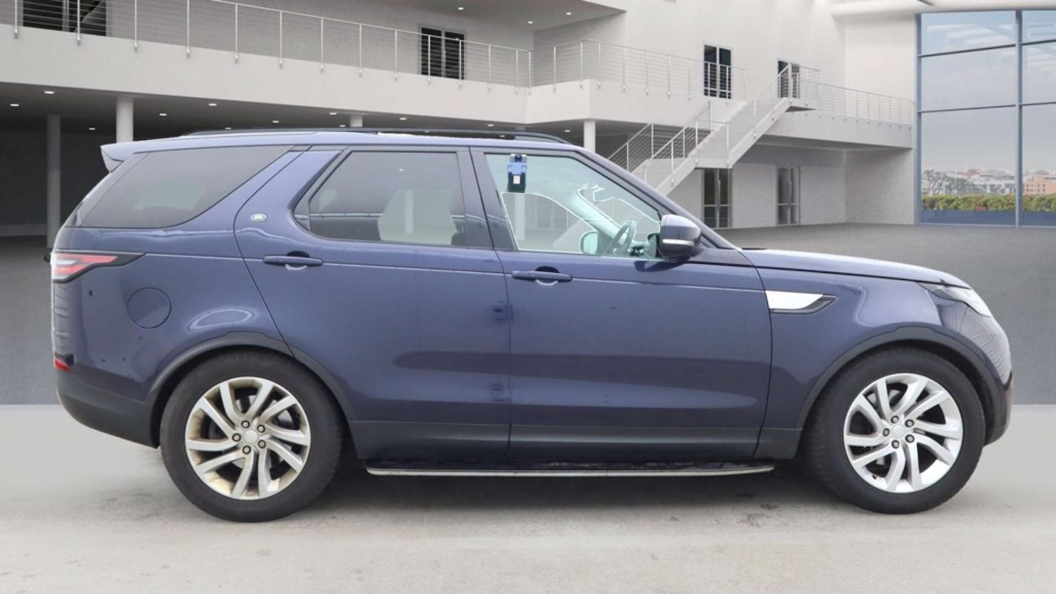 Used Land Rover Discovery 2017 for sale - 76527415: Photo 19