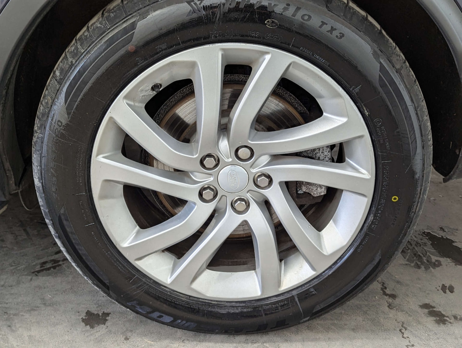 Used Land Rover Discovery 2017 for sale - 76527415: Photo 32