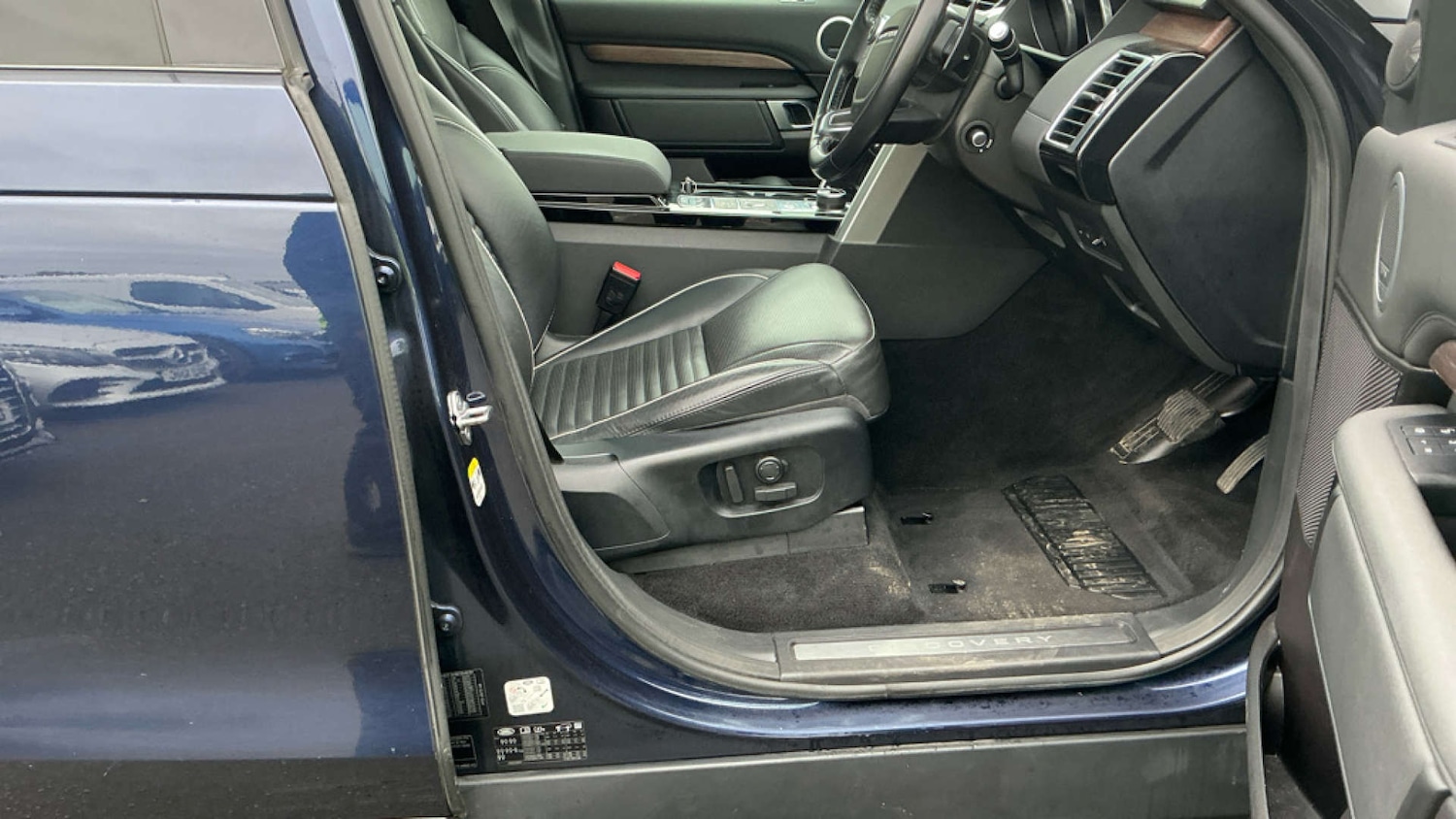 Used Land Rover Discovery 2017 for sale - 76527415: Photo 4