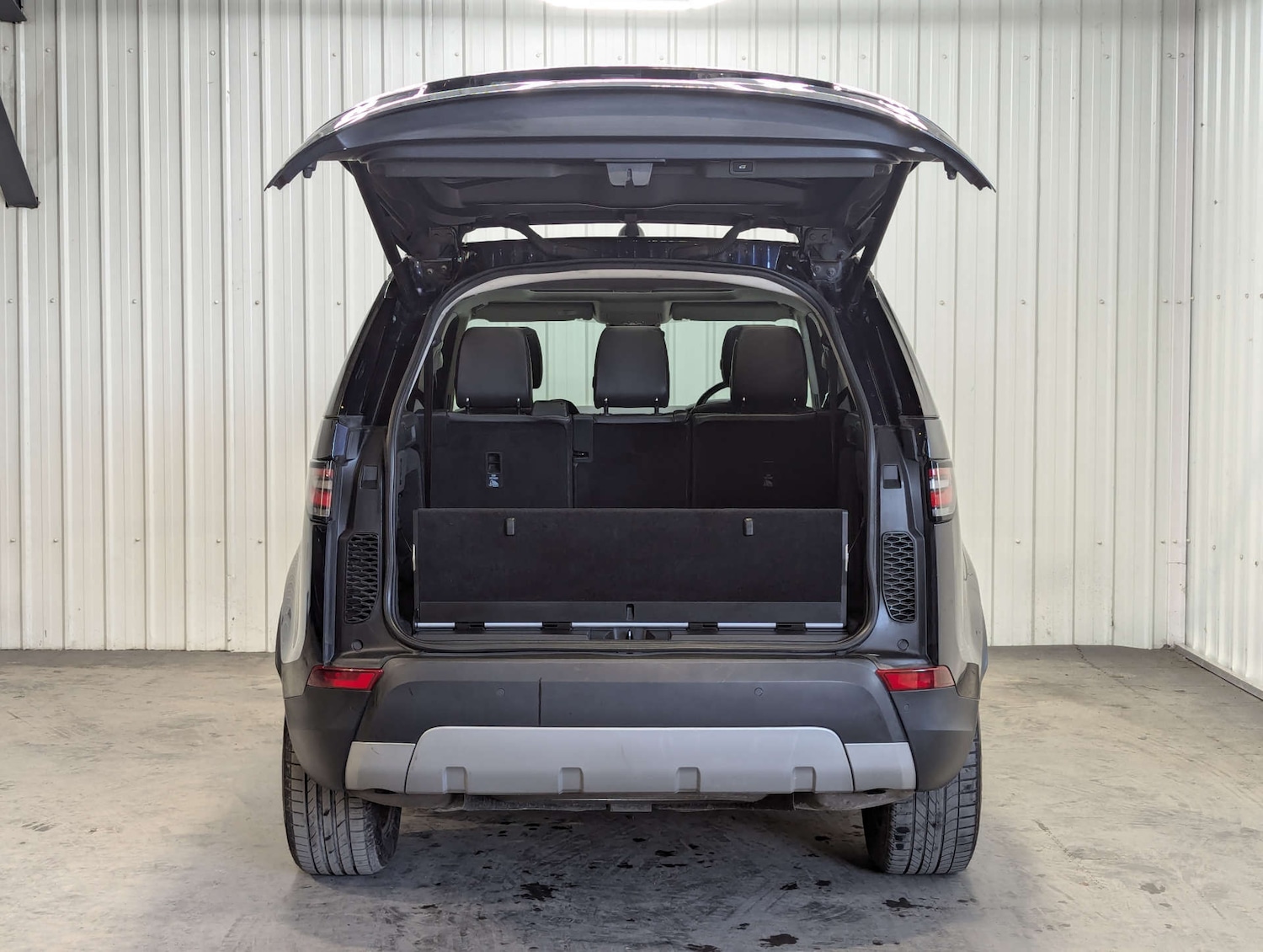 Used Land Rover Discovery 2017 for sale - 76527415: Photo 43