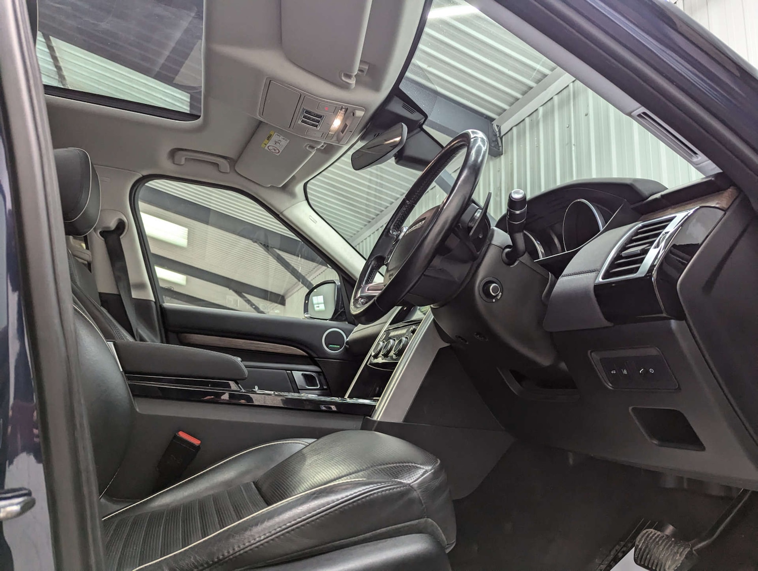 Used Land Rover Discovery 2017 for sale - 76527415: Photo 48