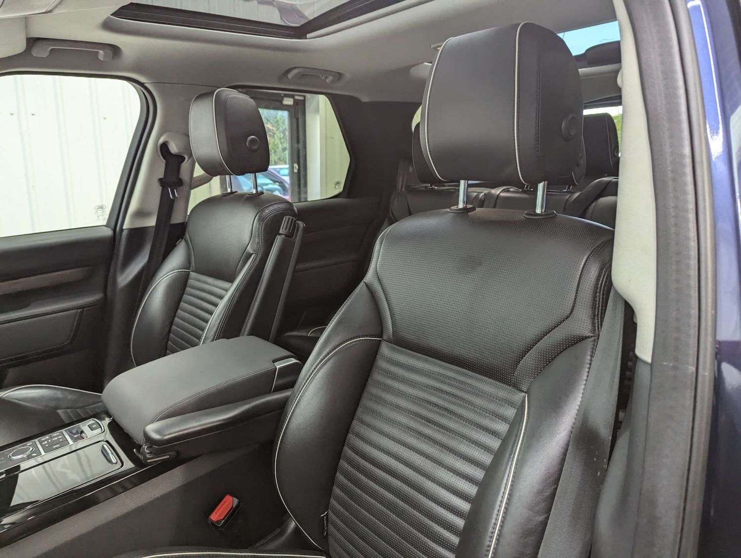 Used Land Rover Discovery 2017 for sale - 76527415: Photo 55