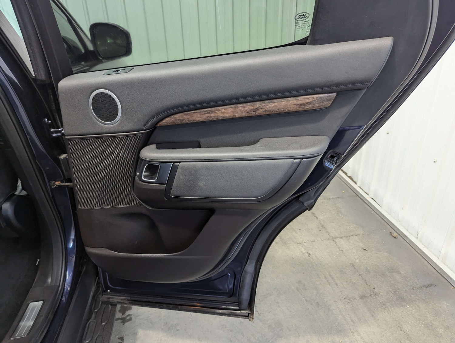 Used Land Rover Discovery 2017 for sale - 76527415: Photo 62