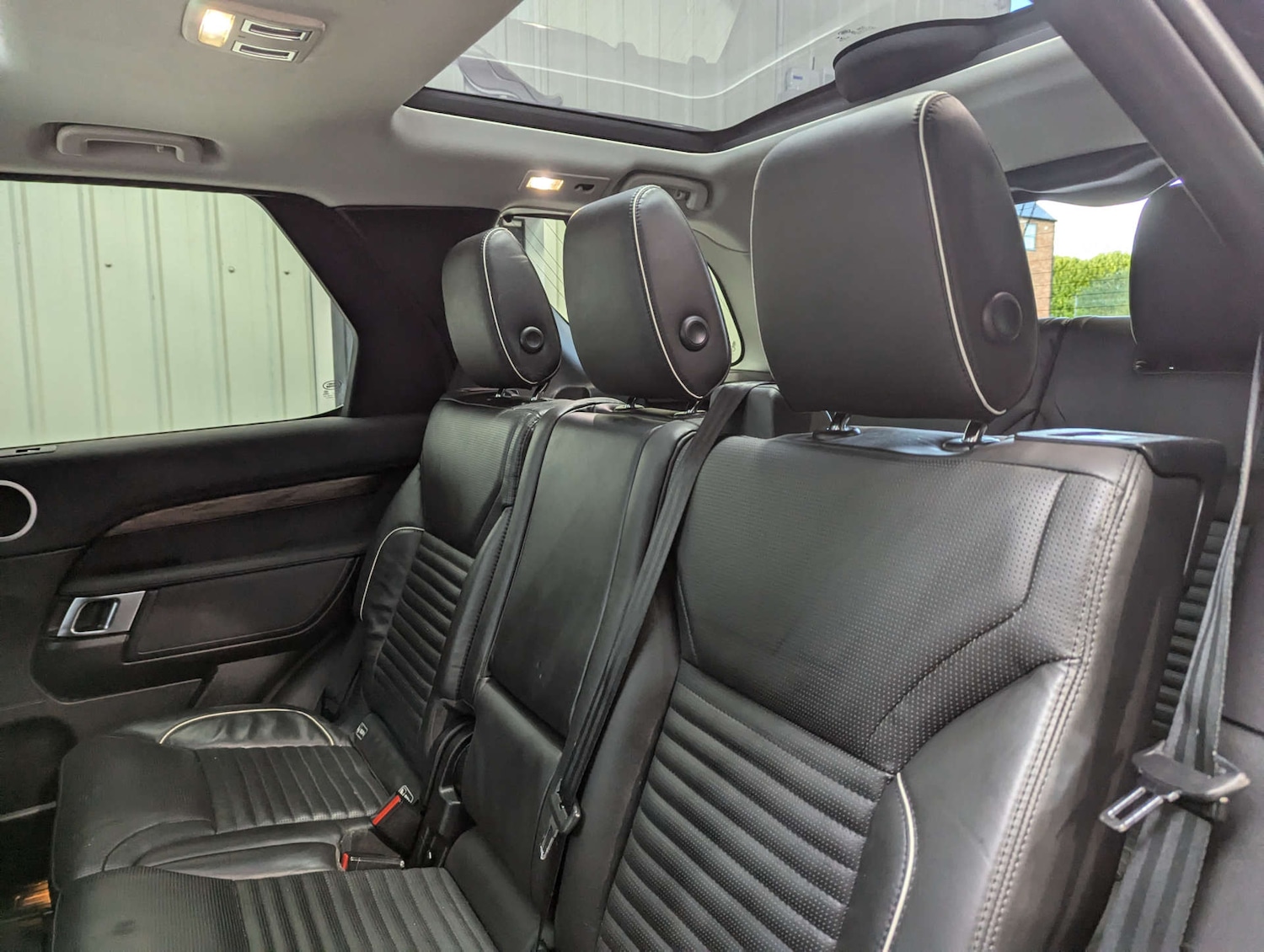 Used Land Rover Discovery 2017 for sale - 76527415: Photo 66