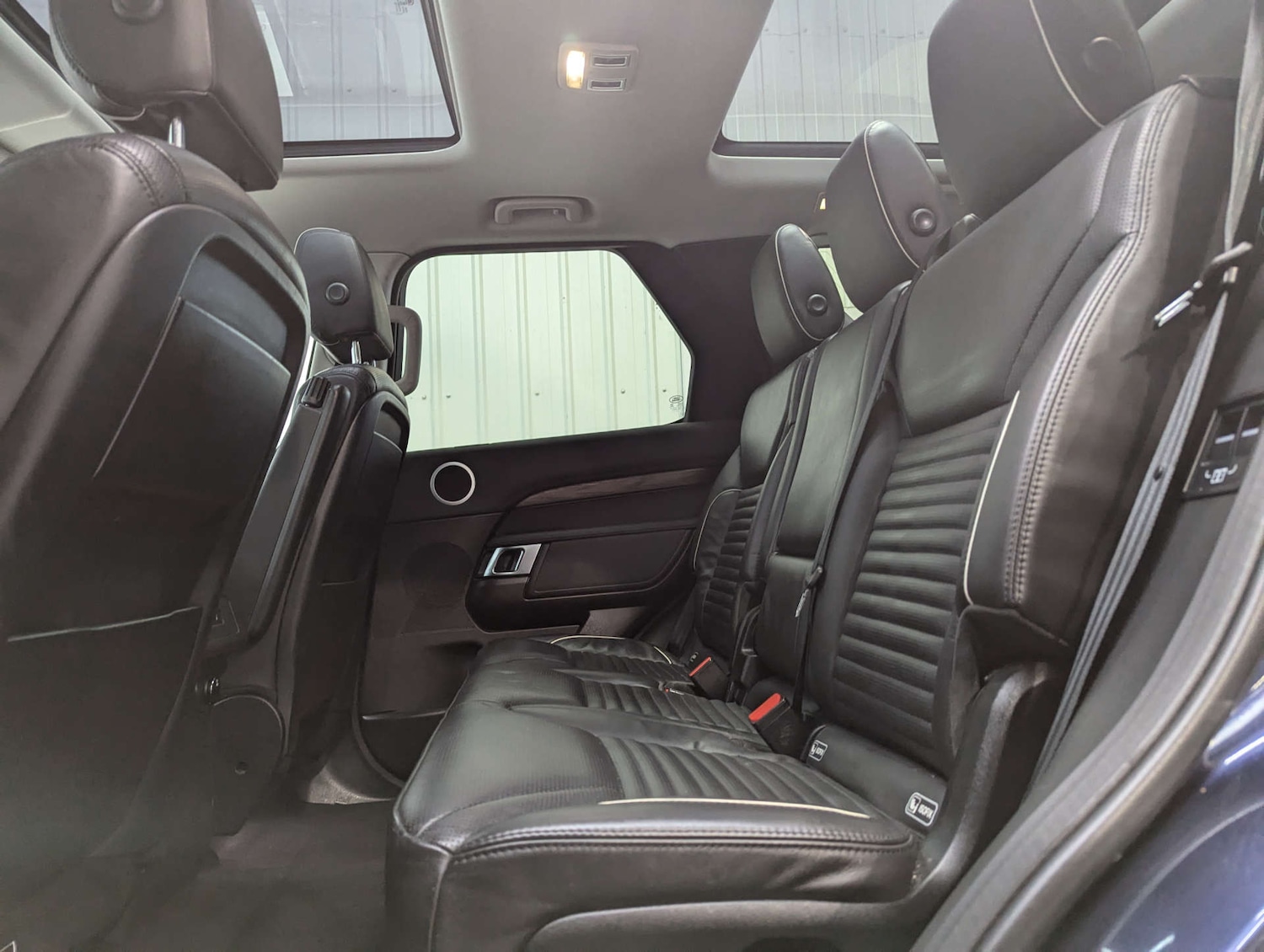 Used Land Rover Discovery 2017 for sale - 76527415: Photo 67