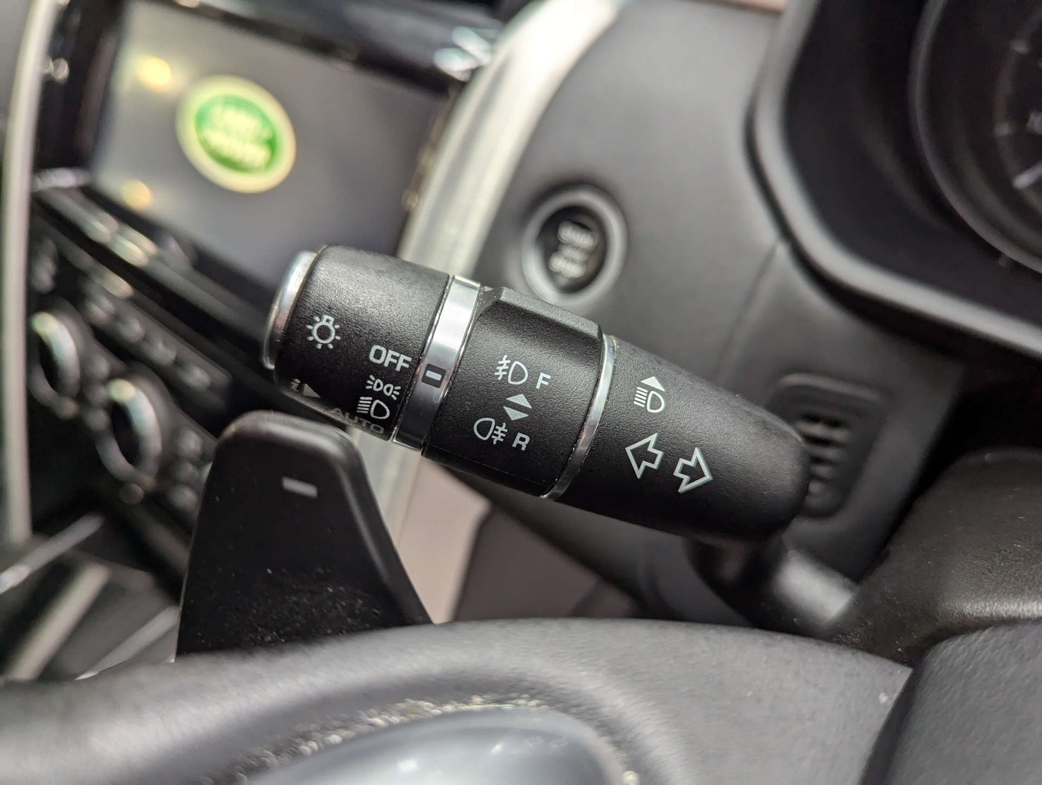 Used Land Rover Discovery 2017 for sale - 76527415: Photo 74