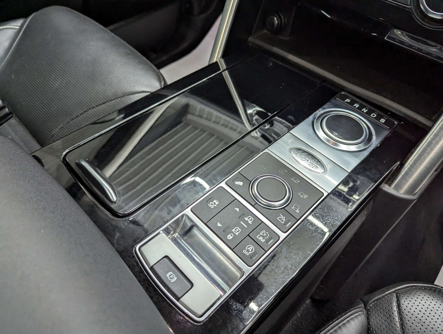 Used Land Rover Discovery 2017 for sale - 76527415: Photo 83