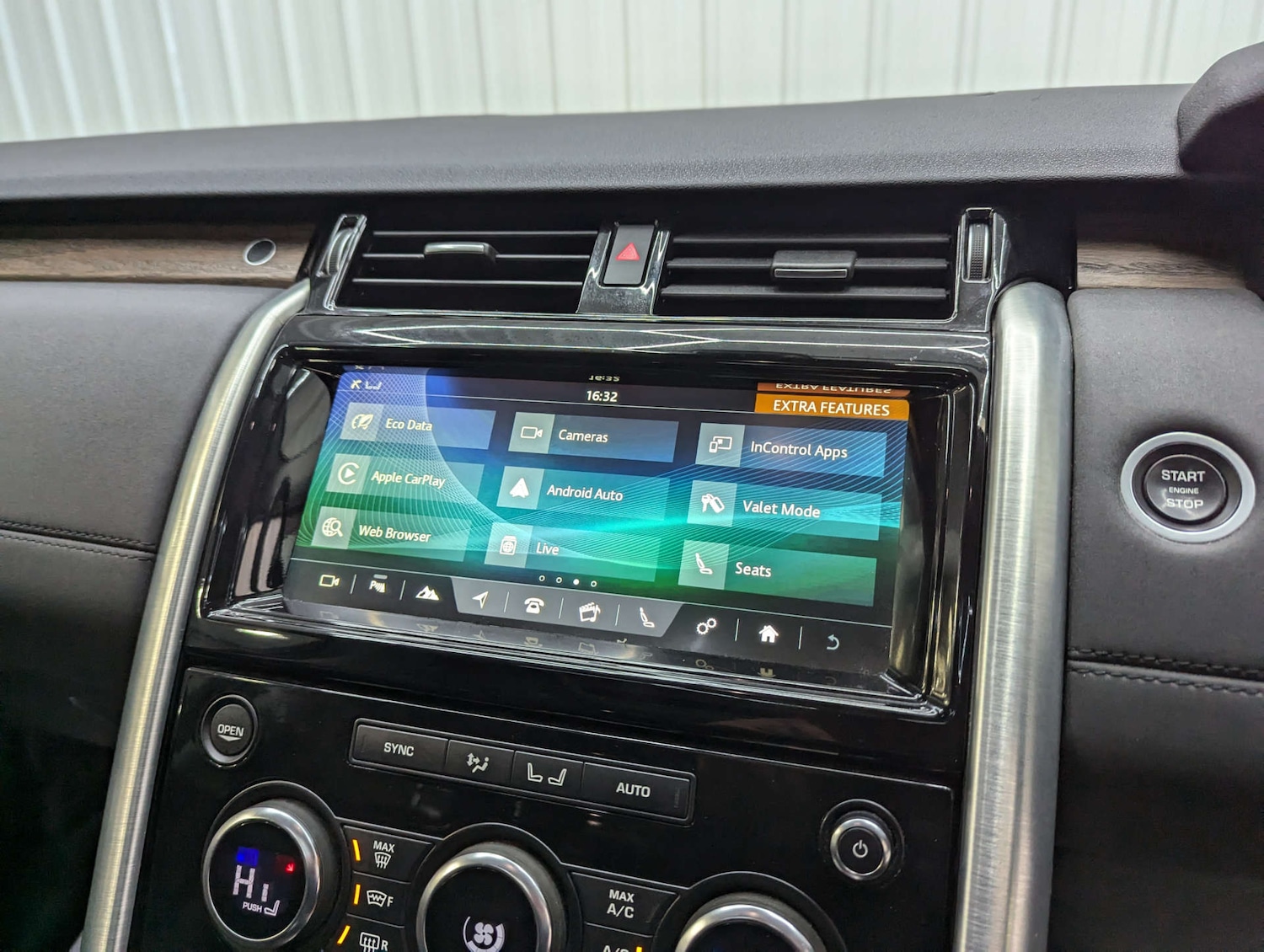 Used Land Rover Discovery 2017 for sale - 76527415: Photo 96