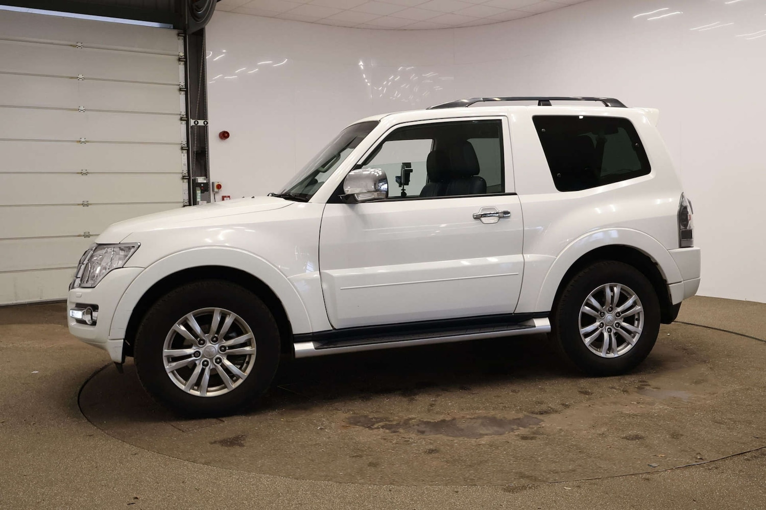 Used Mitsubishi Shogun 2016 for sale - 78036976: Photo 18