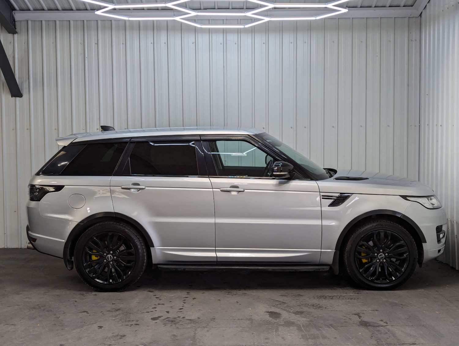 Used Land Rover Range Rover Sport 2017 for sale - 76600617: Photo 14