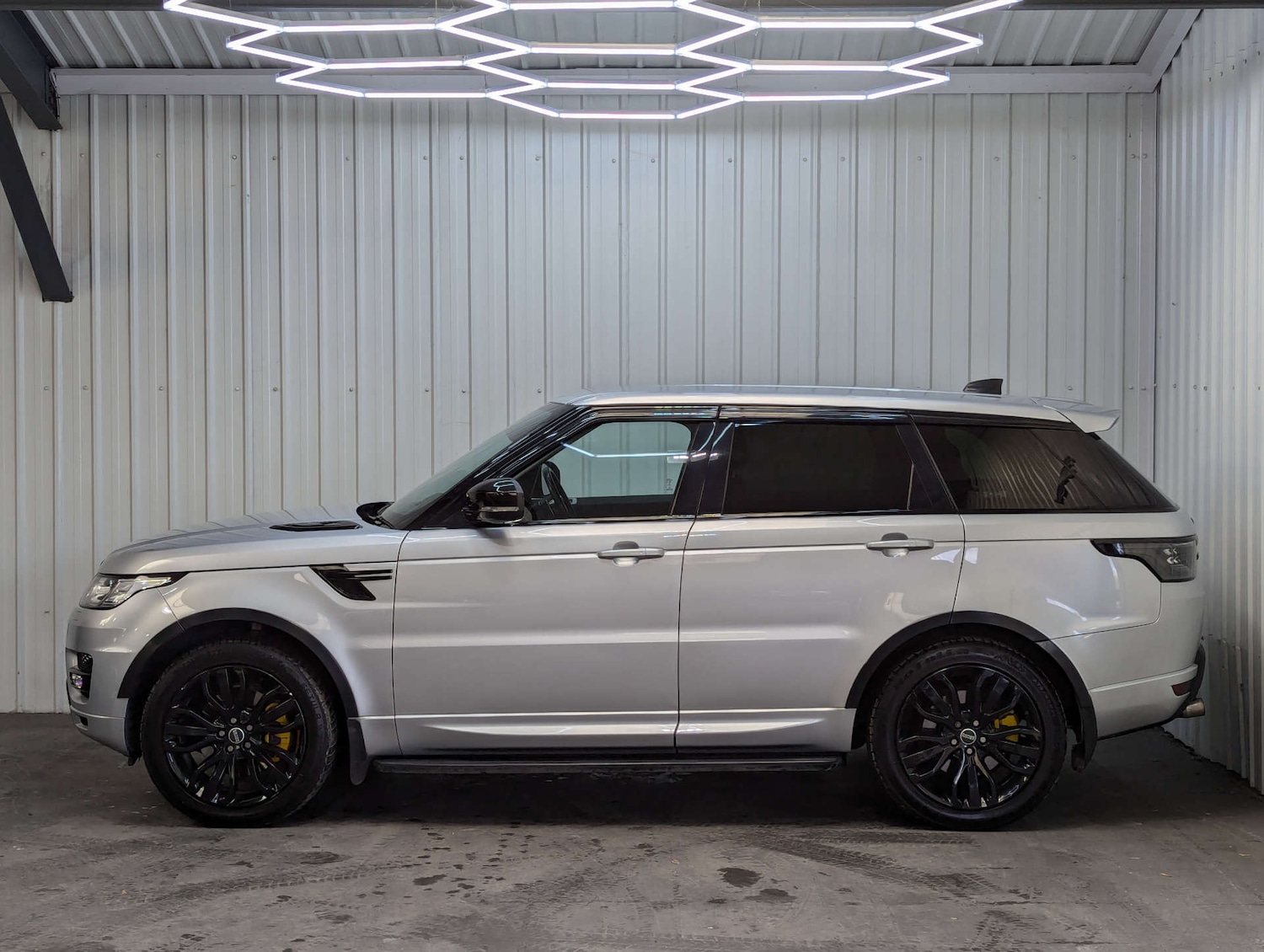 Used Land Rover Range Rover Sport 2017 for sale - 76600617: Photo 17