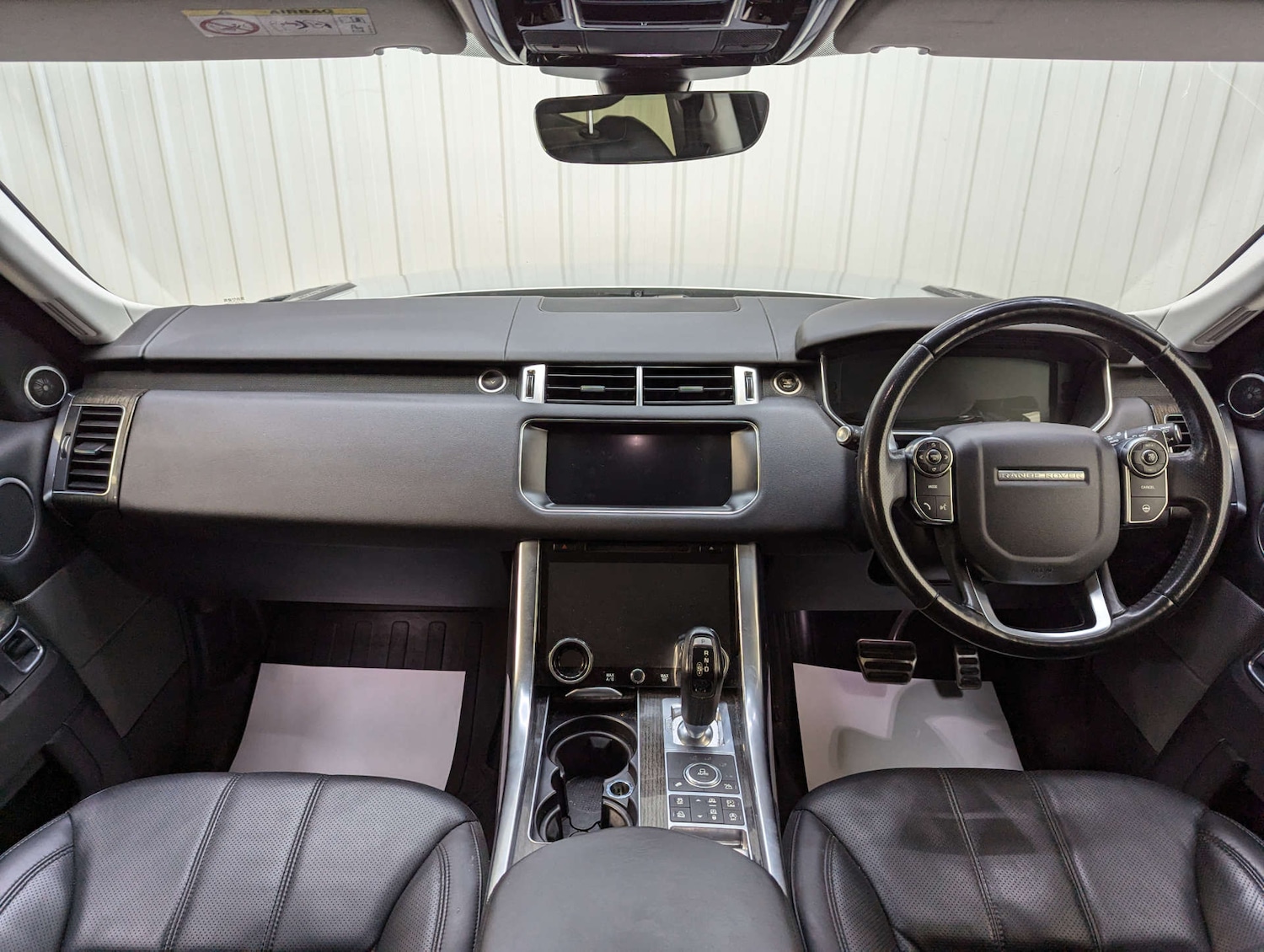 Used Land Rover Range Rover Sport 2017 for sale - 76600617: Photo 2