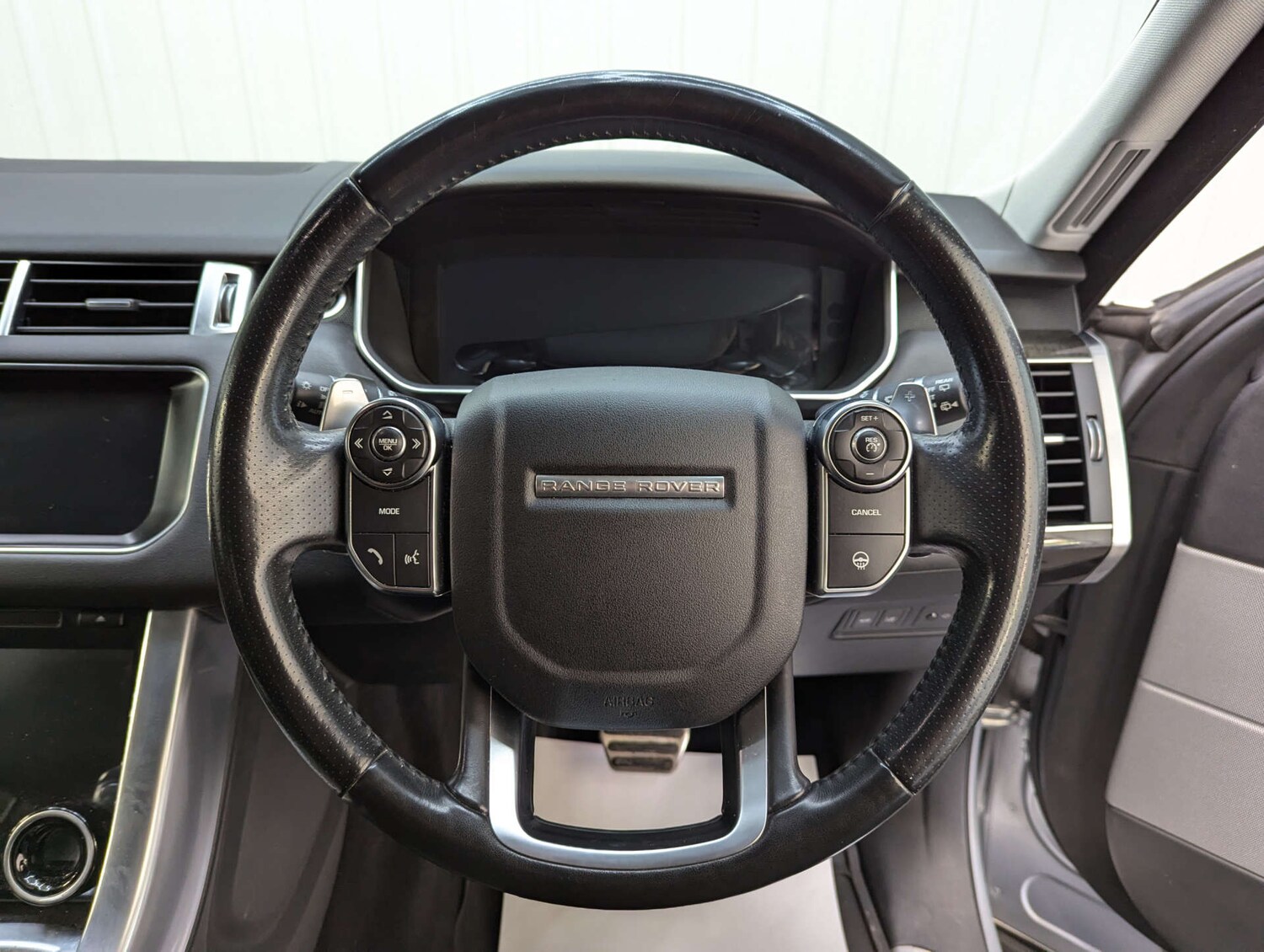 Used Land Rover Range Rover Sport 2017 for sale - 76600617: Photo 73