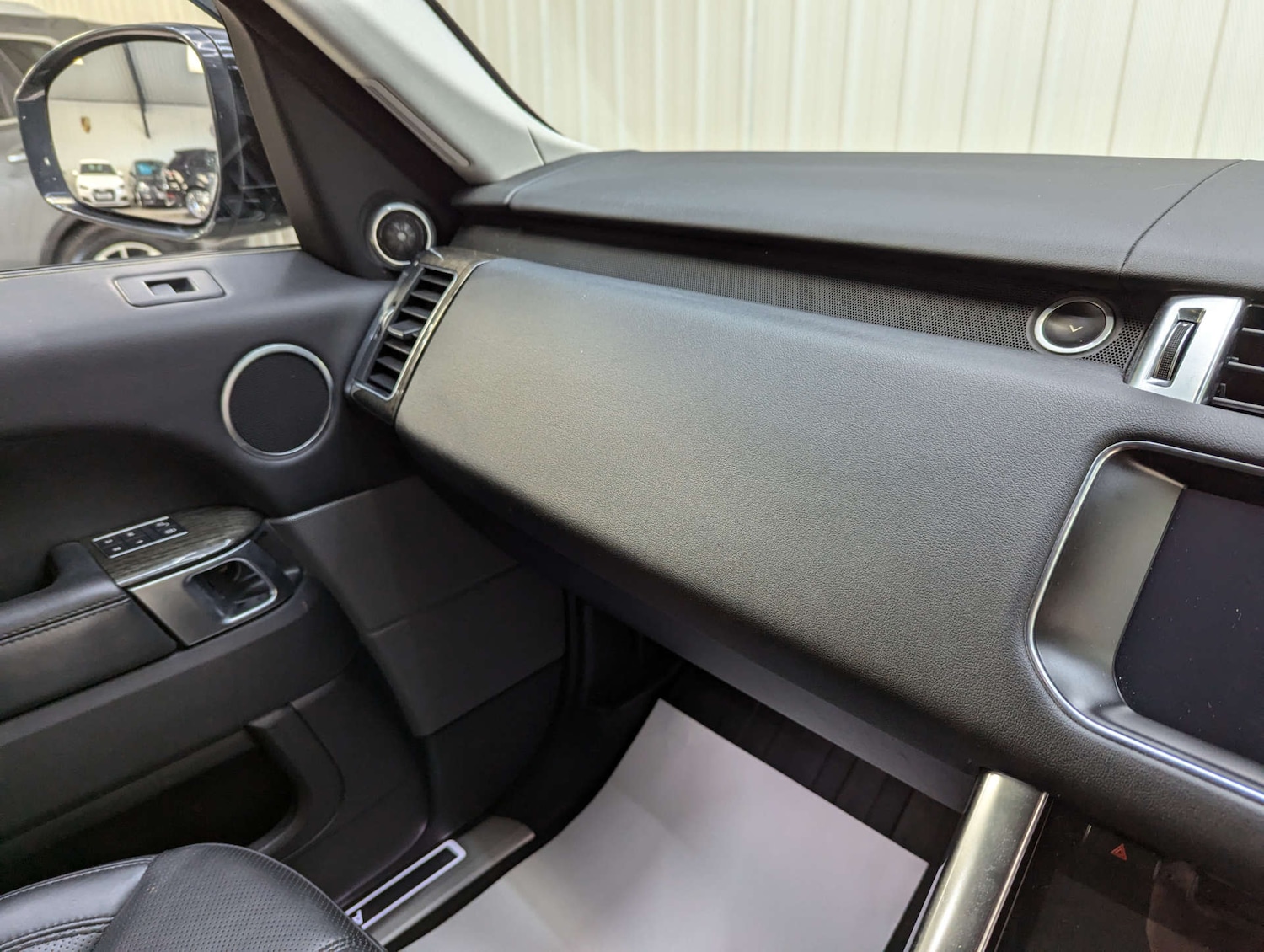 Used Land Rover Range Rover Sport 2017 for sale - 76600617: Photo 90