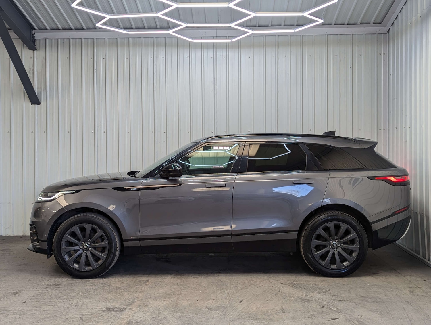 Used Land Rover Range Rover Velar 2019 for sale - 77984287: Photo 6