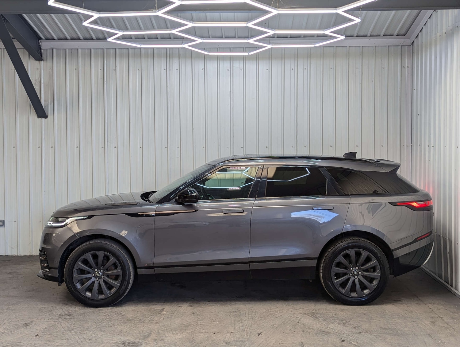 Used Land Rover Range Rover Velar 2019 for sale - 77984287: Photo 7