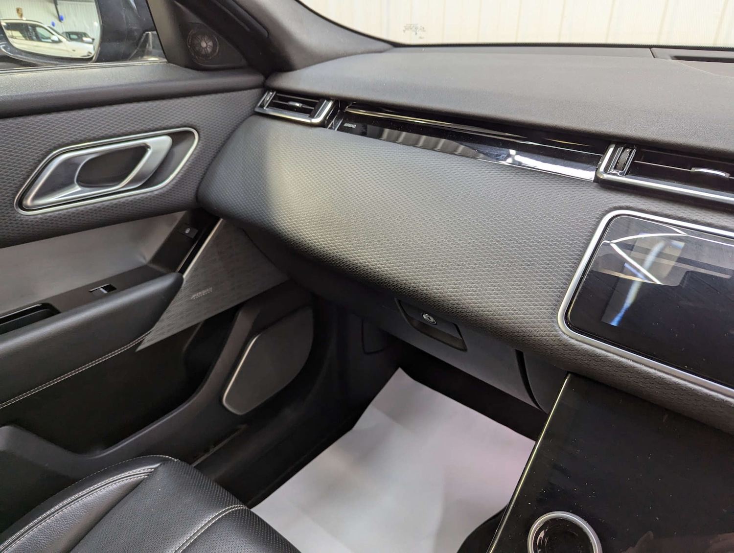 Used Land Rover Range Rover Velar 2019 for sale - 77984287: Photo 86