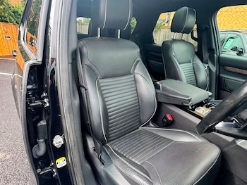 Used Land Rover Discovery 2019 for sale - 79404863: Photo