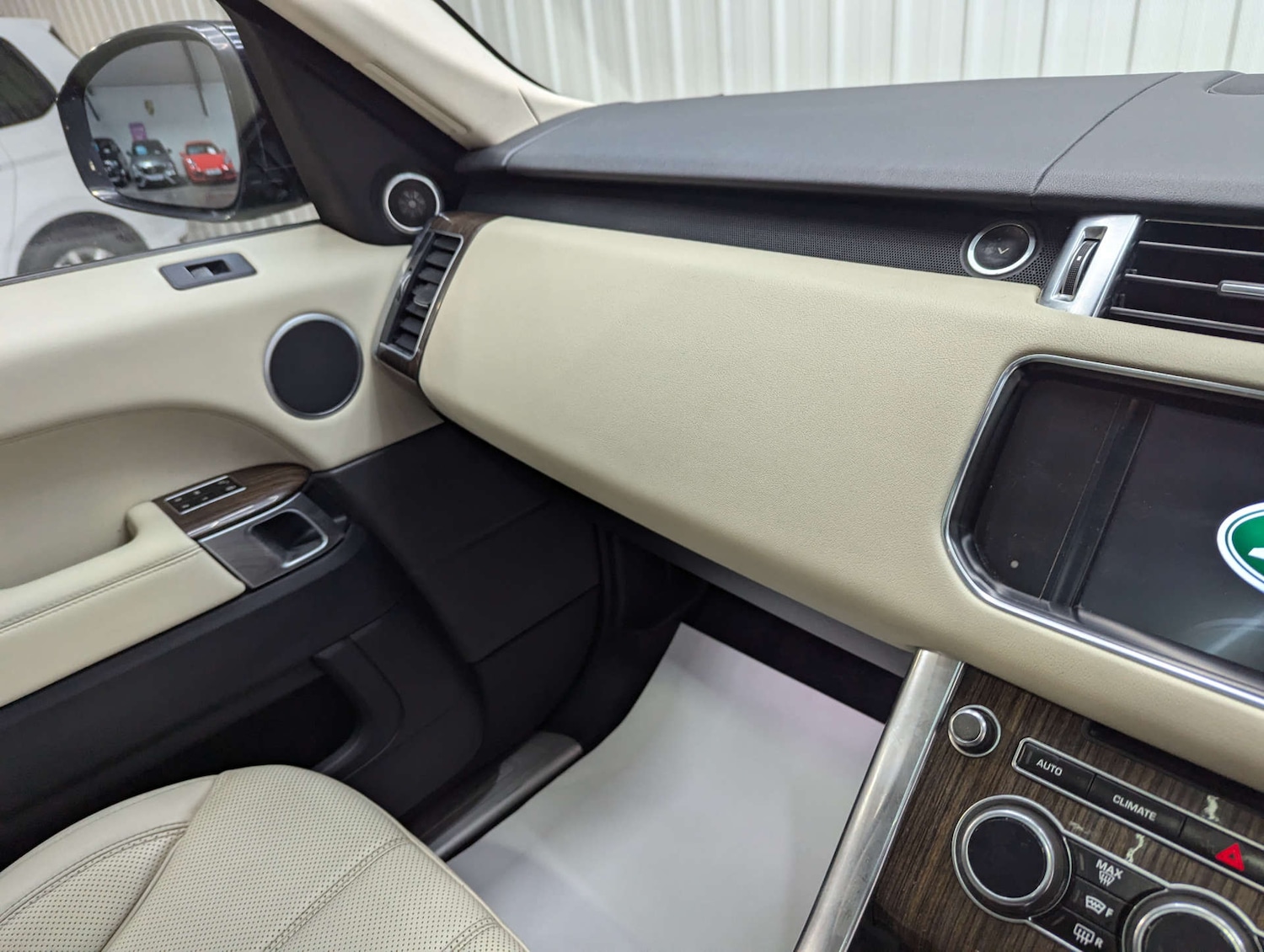 Used Land Rover Range Rover Sport 2014 for sale - 76834612: Photo 87