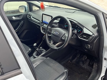 Used Ford Fiesta 2018 for sale - 76670472: Photo