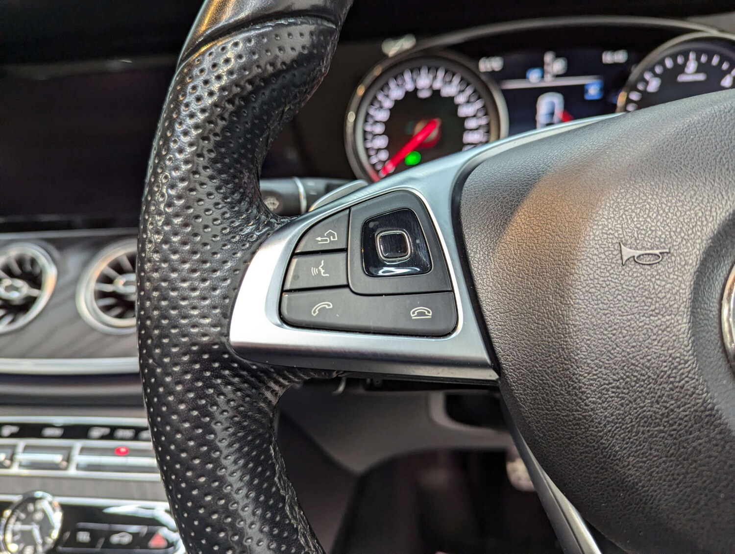 Used Mercedes-Benz E Class 2018 for sale - 76595229: Photo 68