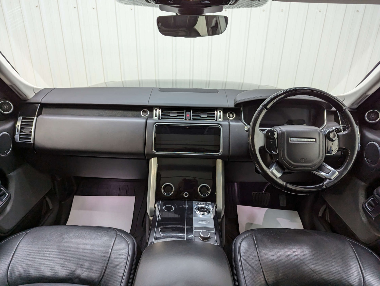 Used Land Rover Range Rover 2018 for sale - 76385787: Photo 2