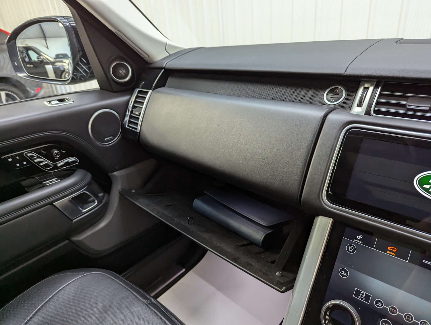 Used Land Rover Range Rover 2018 for sale - 76385787: Photo 93