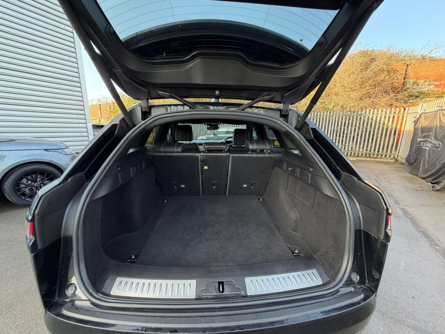 Used Land Rover Range Rover Velar 2018 for sale - 78025301: Photo 21