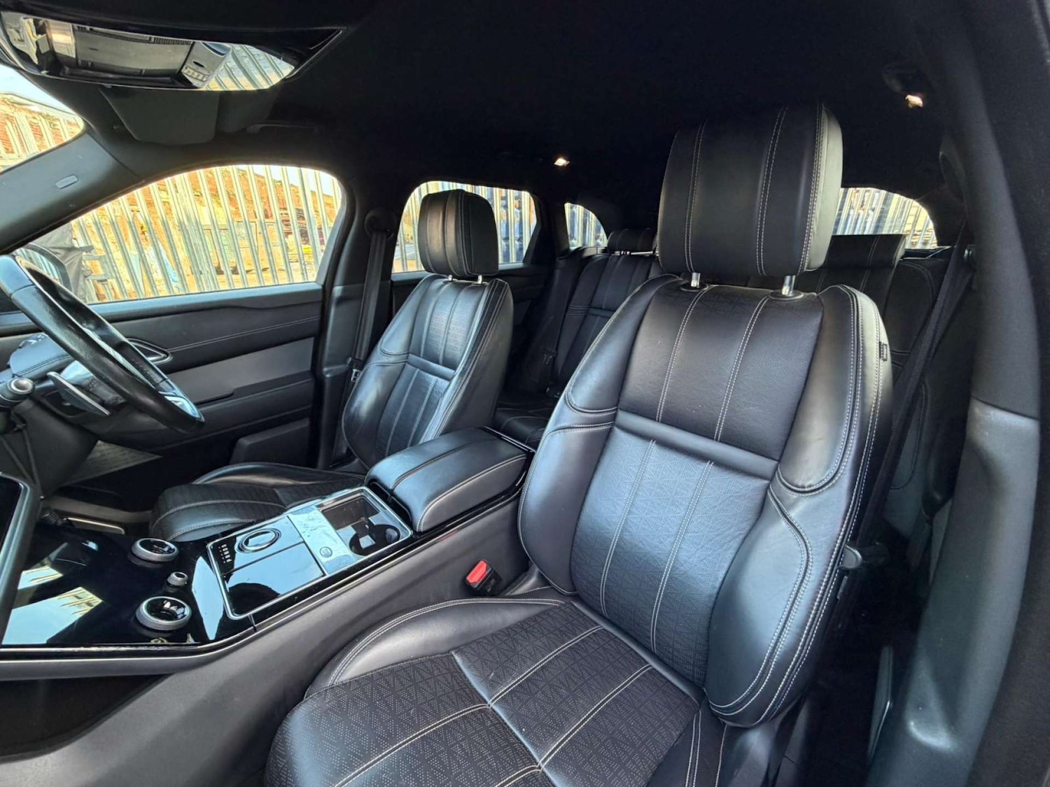 Used Land Rover Range Rover Velar 2018 for sale - 78025301: Photo 5