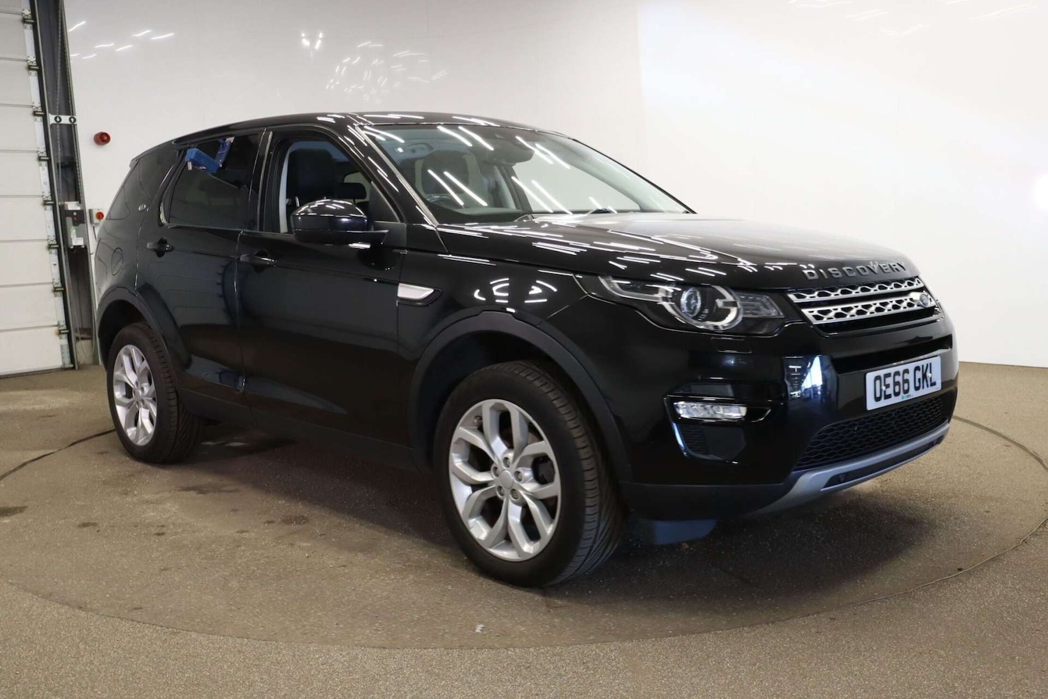Used Land Rover Discovery Sport 2016 for sale - 76089429: Photo 1