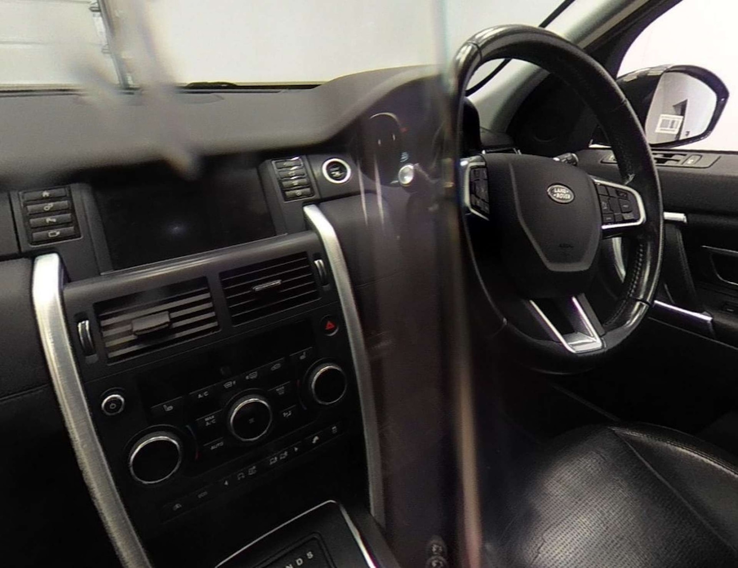 Used Land Rover Discovery Sport 2016 for sale - 76089429: Photo 17