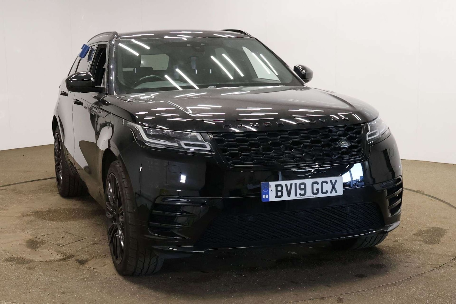 Used Land Rover Range Rover Velar 2019 for sale - 76830024: Photo 1