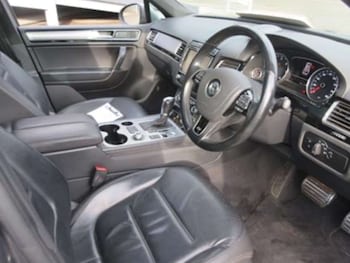 Used Volkswagen Touareg 2015 for sale - 76830134: Photo