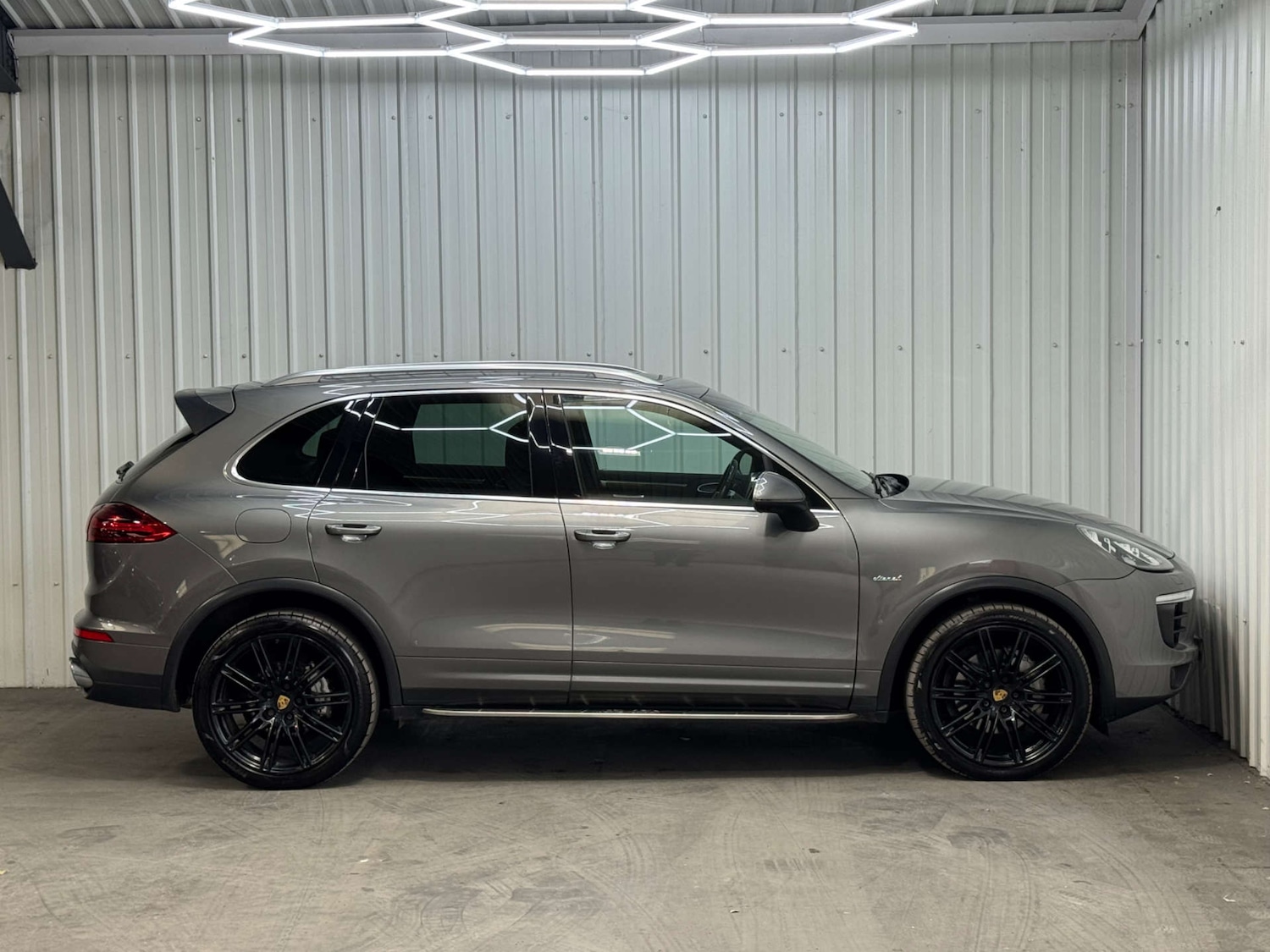Used Porsche Cayenne 2016 for sale - 76363818: Photo 14